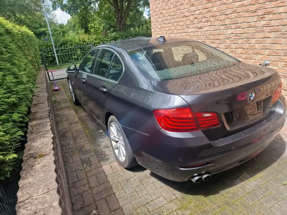 Gebraucht BMW 520 190 PS (139 kW) 2016 Grau Limousine