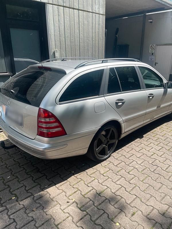 Gebraucht Mercedes C220 150 PS (110 kW) 2003 Silber Kombi
