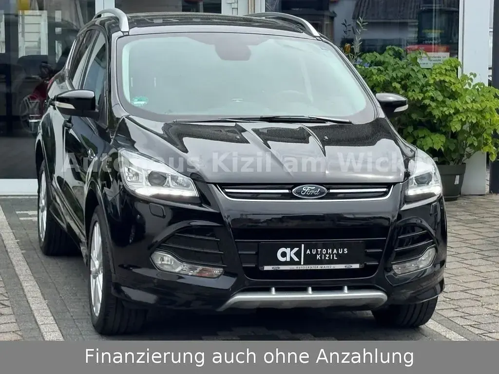 Gebraucht Ford Kuga Individual 179 PS (131 kW) 2016 Schwarz SUV