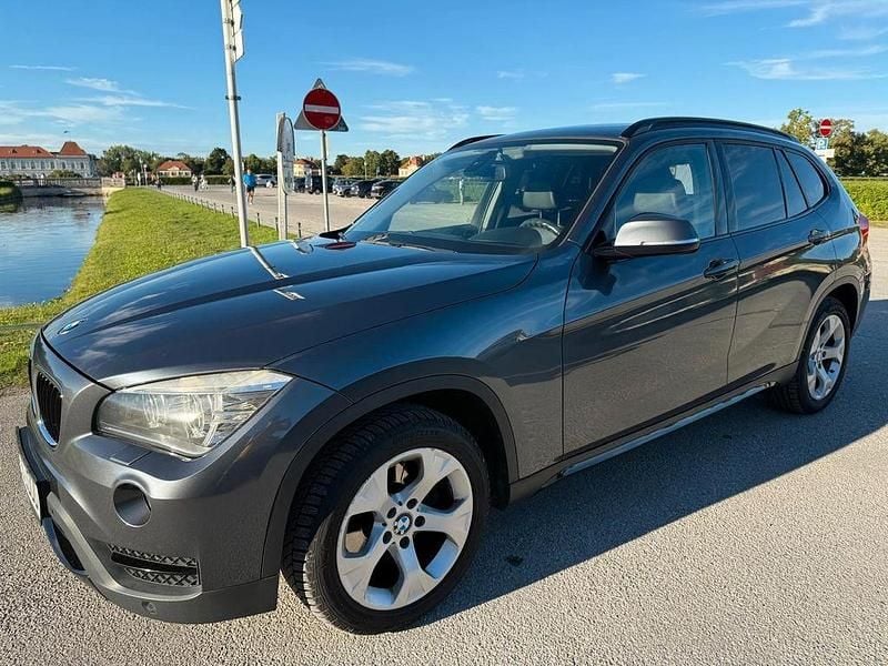 Mineralgrau metallic Gebraucht 2013 BMW X1 Shadowline SUV | 9.999 € (Guter Preis) - Bild 1/4