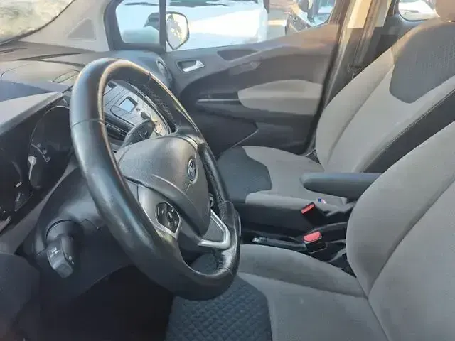 Używany Ford Transit Trend 170 KM (125 kW) 2019 Biały Sedan/Limuzyna