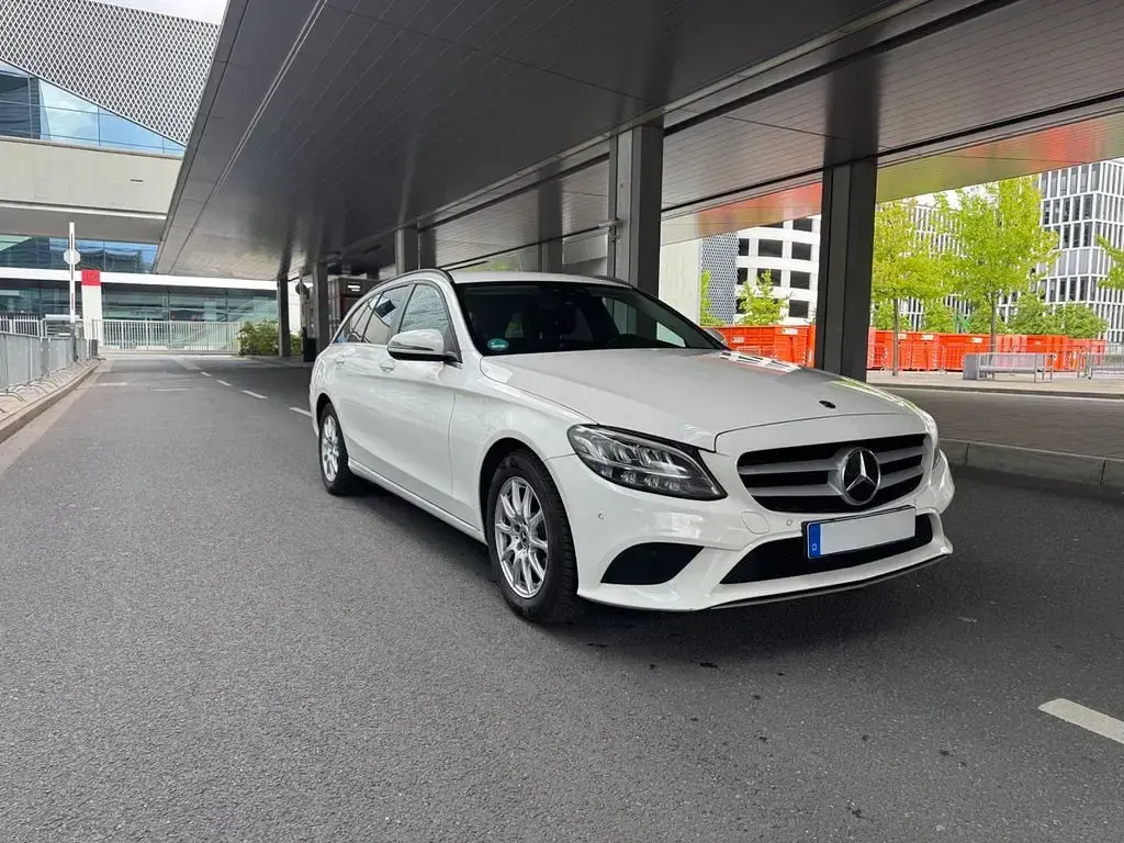 Gebraucht Mercedes C180 122 PS (89 kW) 2020 Weiß Kombi