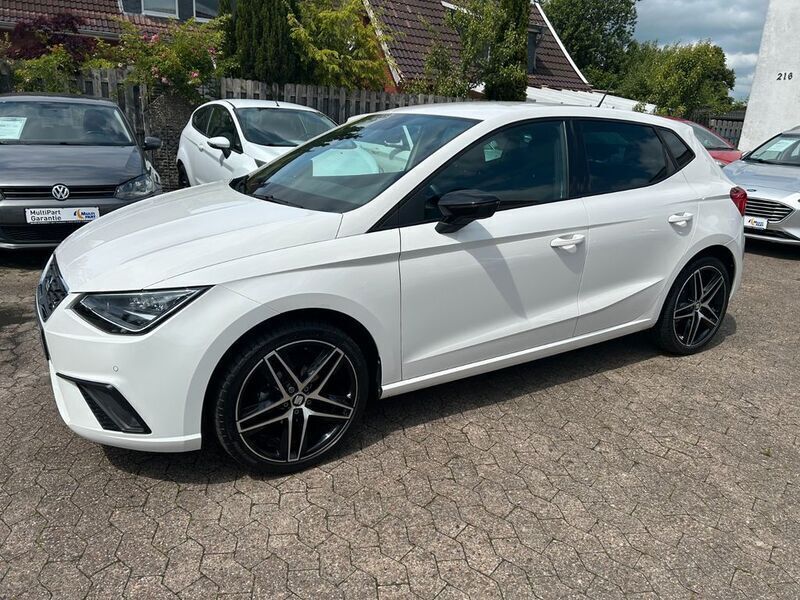 Weiß Gebraucht 2020 Seat Ibiza FR Limousine | 12.990 € (Fairer Preis) - Bild 1/4
