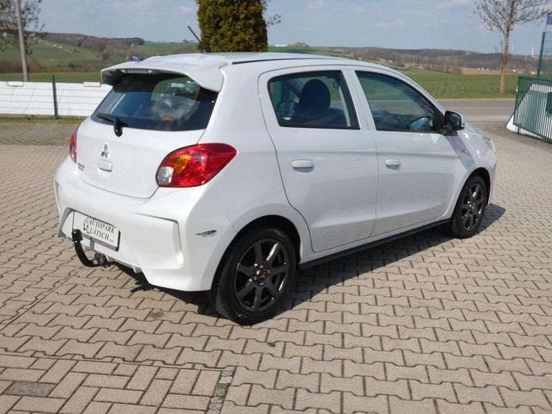 Gebraucht Mitsubishi Space Star Select 71 PS (52 kW) 2023 Weiß Kleinwagen