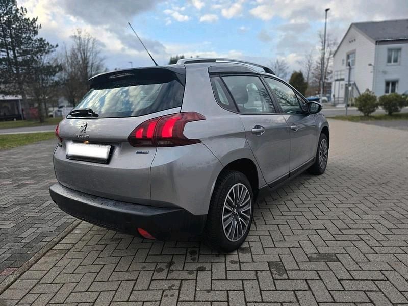 Gebraucht Peugeot 2008 82 PS (60 kW) 2017 Grau SUV