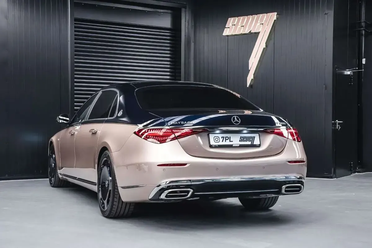 Neu Mercedes S680 Maybach 612 PS (450 kW) 2025 Light rose / nautical blue Limousine