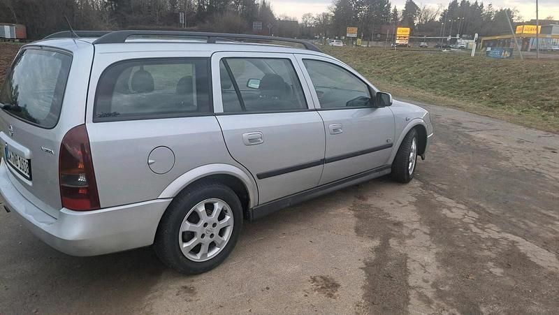 Gebraucht Opel Astra 84 PS (61 kW) 2003 Silber Kombi