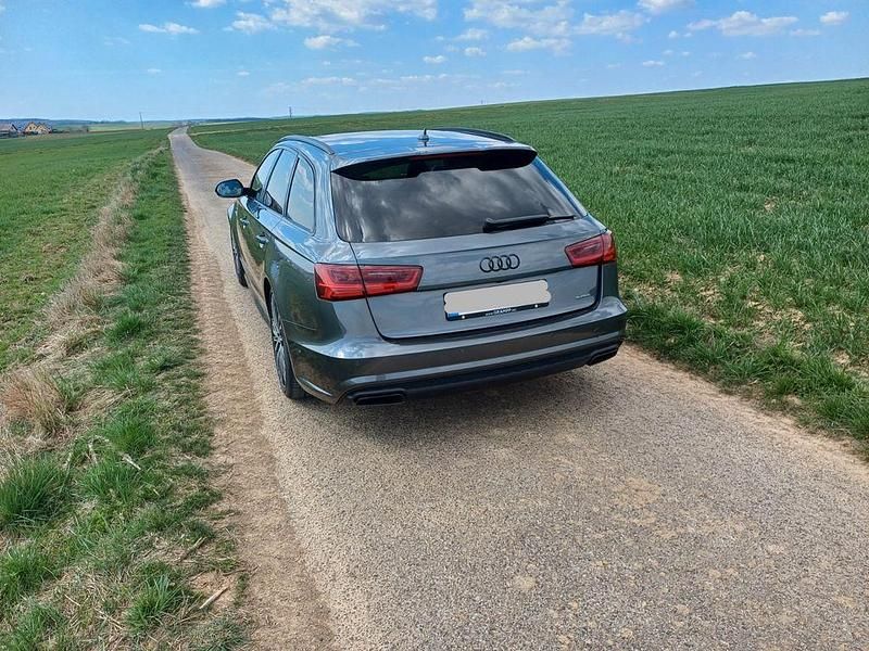 Gebraucht Audi A6 Ambiente 326 PS (239 kW) 2017 Grau Kombi