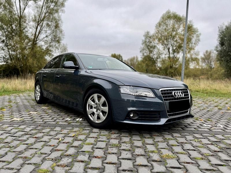 Grau Gebraucht 2008 Audi A4 Limousine | 4.500 € (Superpreis) - Bild 1/4