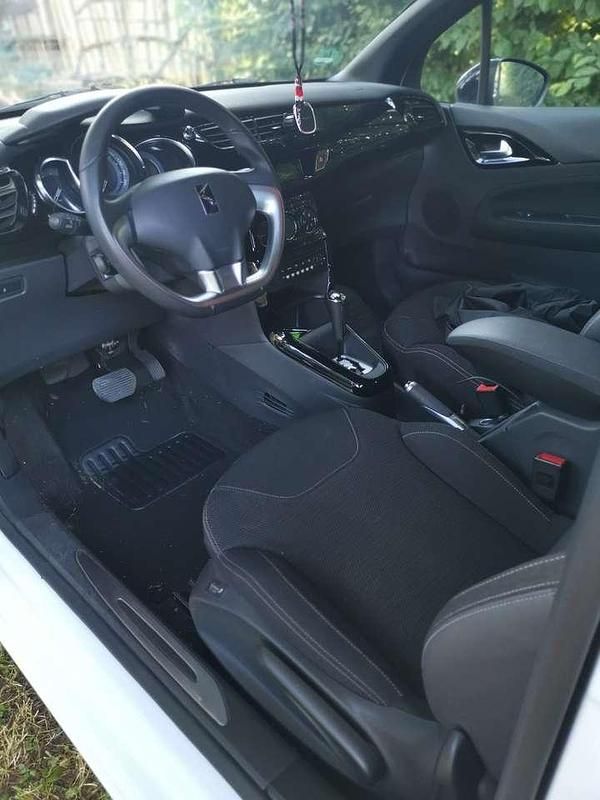 Gebraucht Citroën DS3 So Chic 120 PS (88 kW) 2015 Weiß Limousine