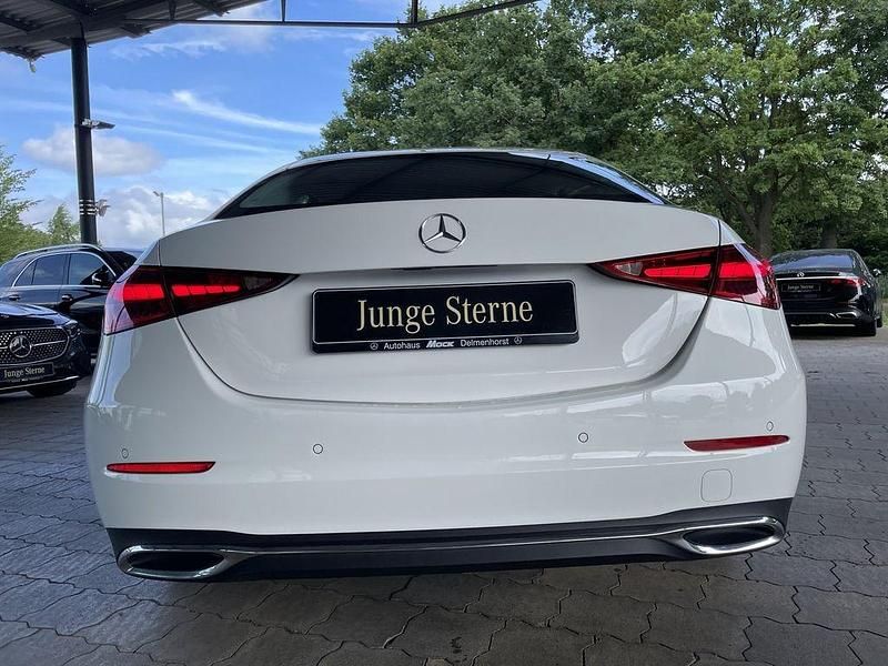 Second-hand Mercedes C180 Advanced Plus 170 CP (125 kW) 2024 Alb Berlinǎ