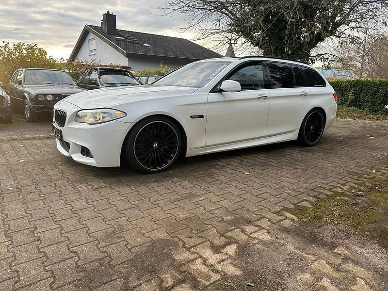 Weiß Gebraucht 2011 BMW 535 Kombi | 15.000 € (Teuer) - Bild 1/4
