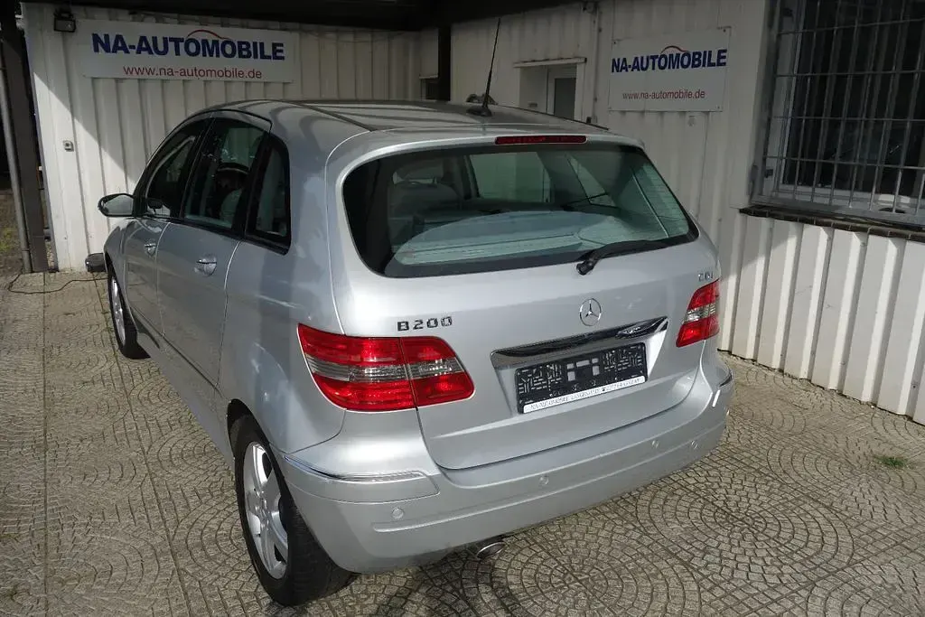 Second-hand Mercedes B200 140 CP (102 kW) 2007 Argintiu Monovolum