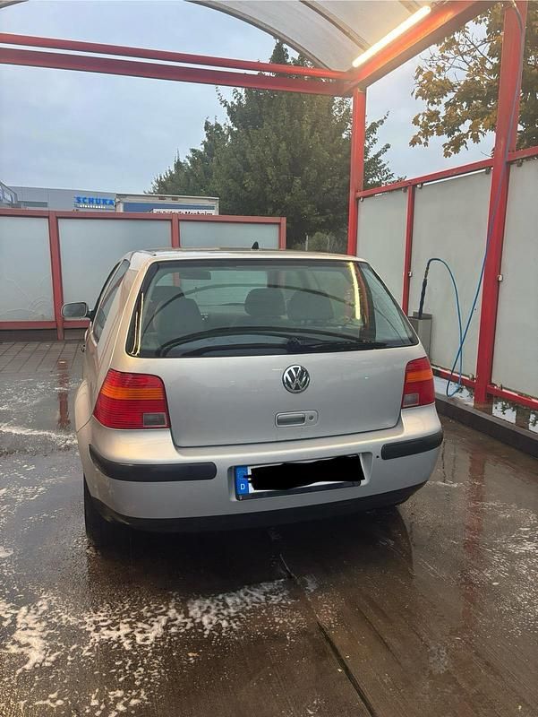 Gebraucht VW Golf IV 101 PS (74 kW) 1999 Silber Kleinwagen