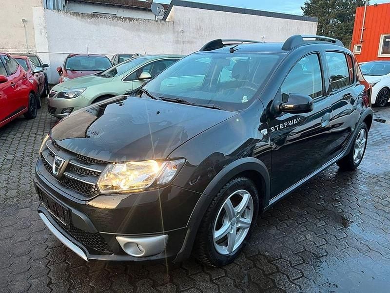 Gebraucht Dacia Sandero Prestige 90 PS (66 kW) 2015 Schwarz Limousine