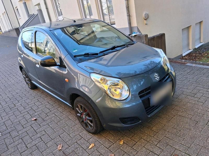Grau Gebraucht 2010 Suzuki Alto Kleinwagen | 3.300 € (Fairer Preis) - Bild 1/4