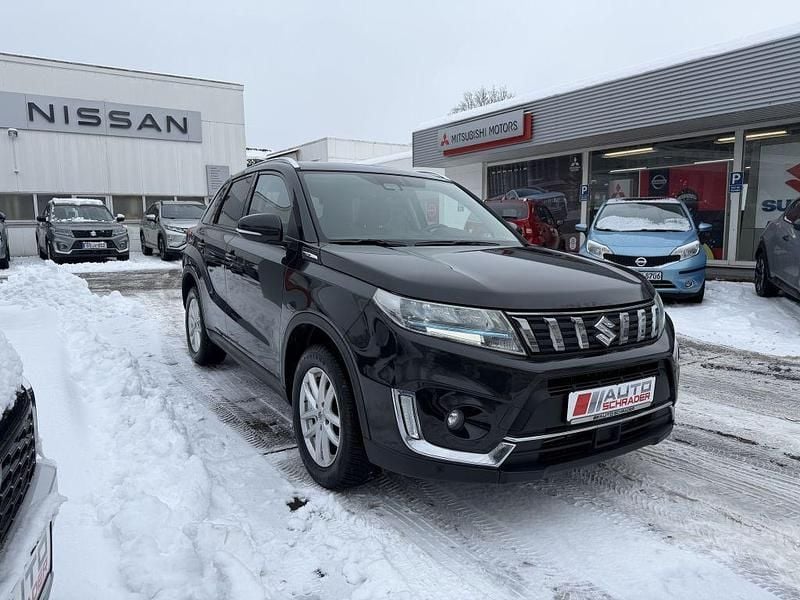 Gebraucht Suzuki Vitara 129 PS (94 kW) 2021 Schwarz SUV