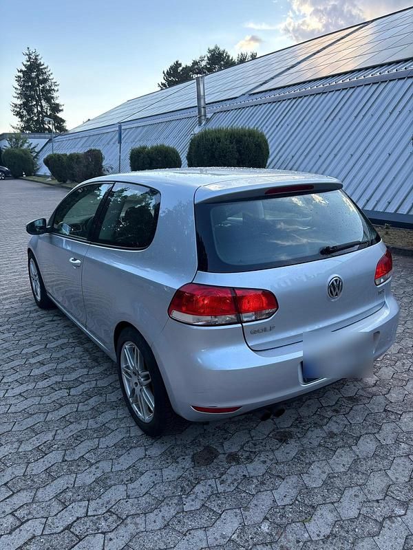 Gebraucht VW Golf 110 PS (80 kW) 2009 Silber Coupé
