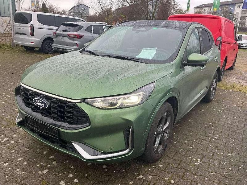 Gebraucht Ford Kuga ST-Line X 152 PS (111 kW) 2024 Bursting green SUV