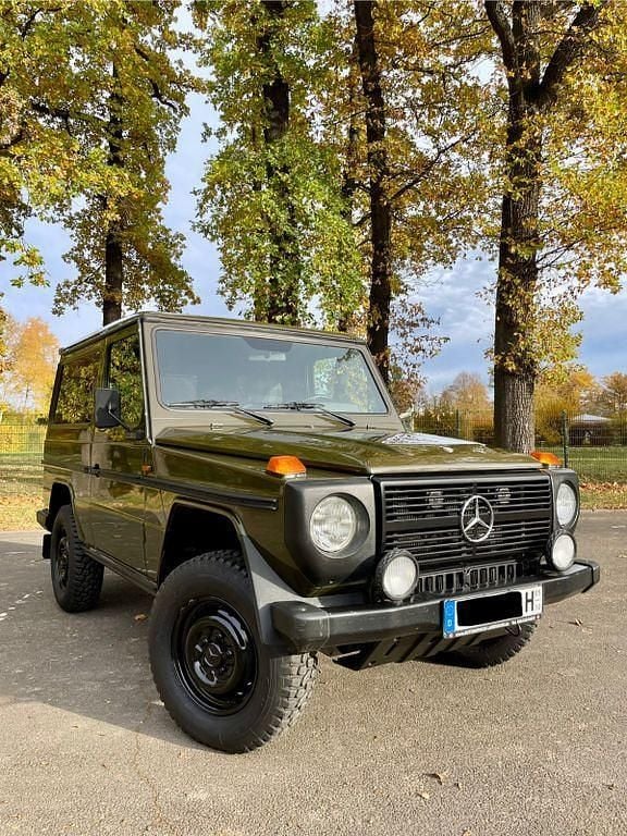 Grün Gebraucht 1993 Mercedes G290 SUV | 37.000 € - Bild 1/4