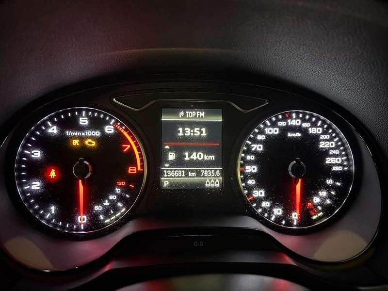 Gebraucht Audi A3 Ambition 150 PS (110 kW) 2015 Grau Limousine