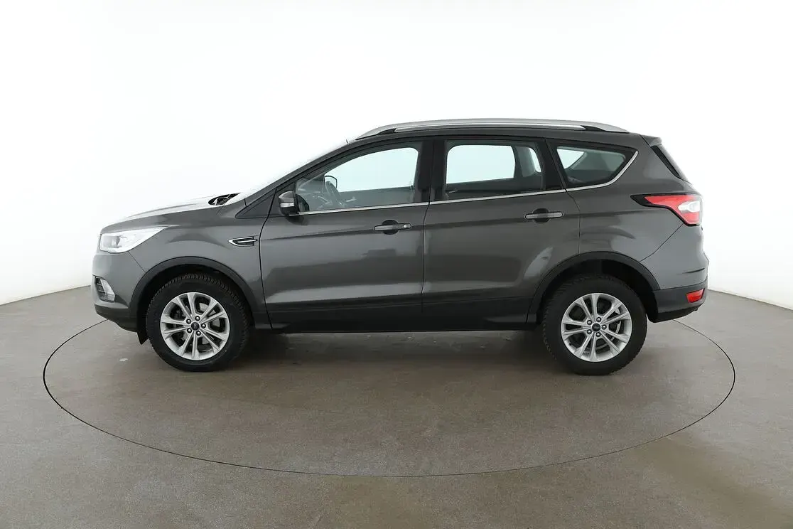 Gebraucht Ford Kuga Titanium 150 PS (110 kW) 2019 Grau SUV