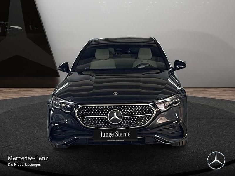 Gebraucht Mercedes E220 AMG 197 PS (144 kW) 2024 Grau Limousine