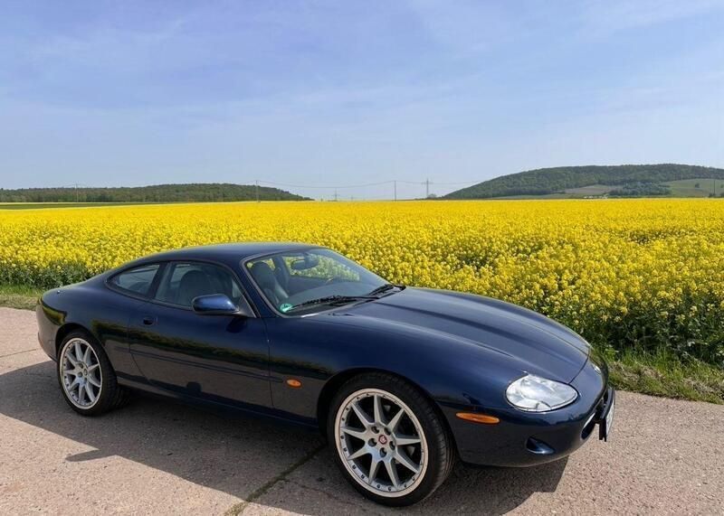 Blau Gebraucht 1999 Jaguar XK8 Coupé | 25.490 € - Bild 1/4