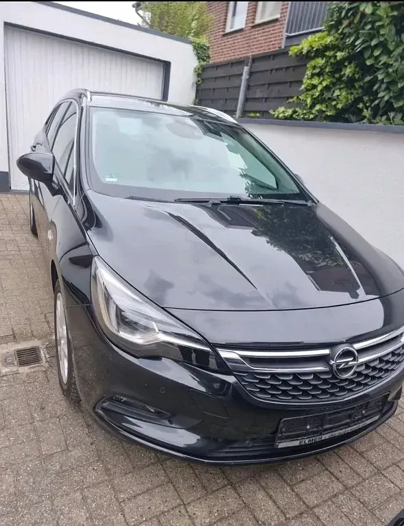 Gebraucht Opel Astra Edition 150 PS (110 kW) 2016 Schwarz Kombi