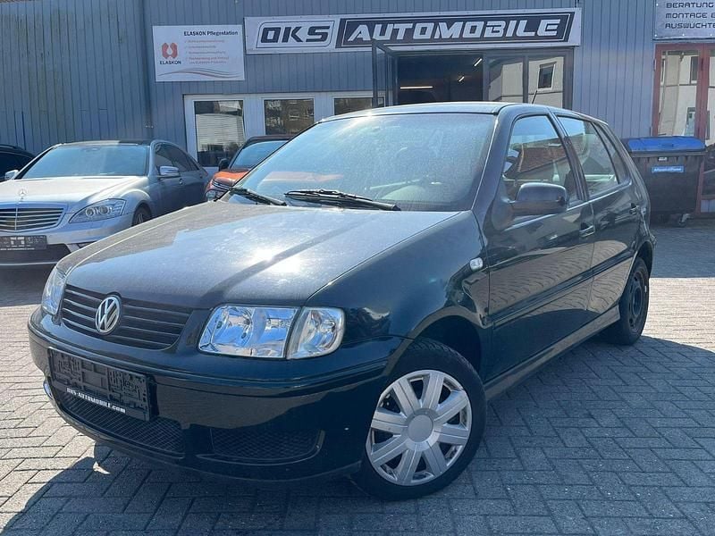 Gebraucht VW Polo 60 PS (44 kW) 2001 Schwarz Kleinwagen