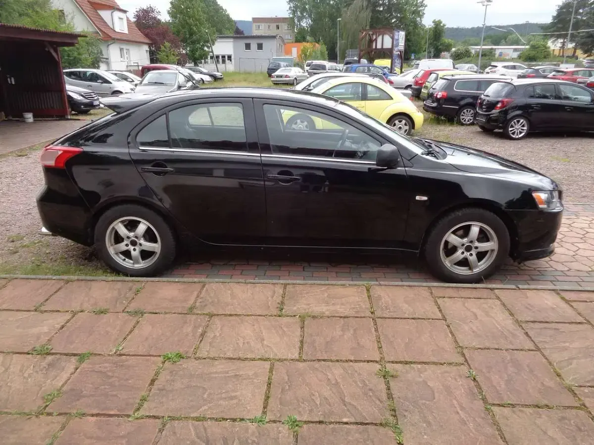 Gebraucht Mitsubishi Lancer 117 PS (86 kW) 2012 Schwarz Limousine