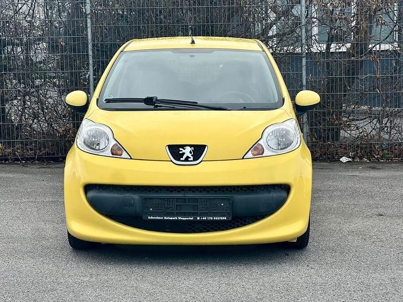 Gebraucht Peugeot 107 68 PS (50 kW) 2006 Gelb Kleinwagen