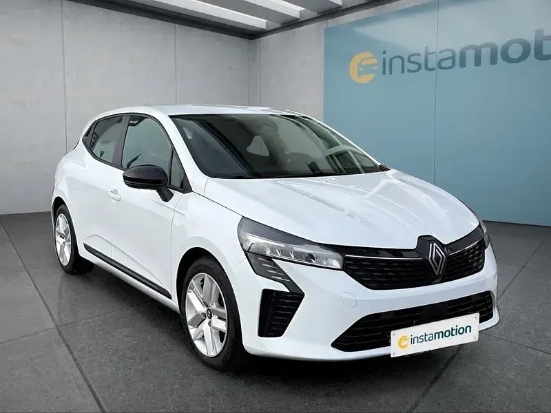 Gebraucht Renault Clio SE 67 PS (49 kW) 2024 Weiß Kleinwagen