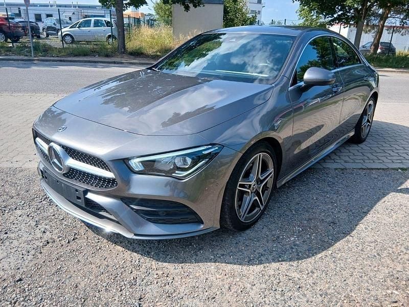 Grau Gebraucht 2021 Mercedes CLA180 AMG Limousine | 24.099 € (Fairer Preis) - Bild 1/4