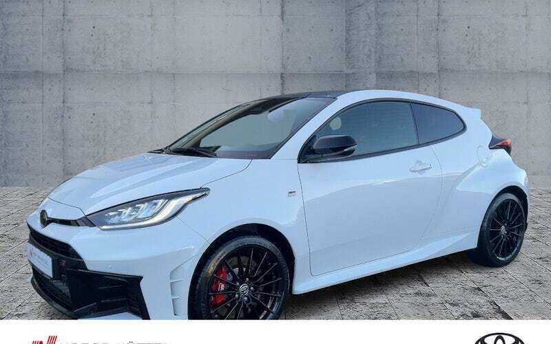 Weiß Neu 2024 Toyota Yaris Limousine | 48.490 € (Guter Preis) - Bild 1/4