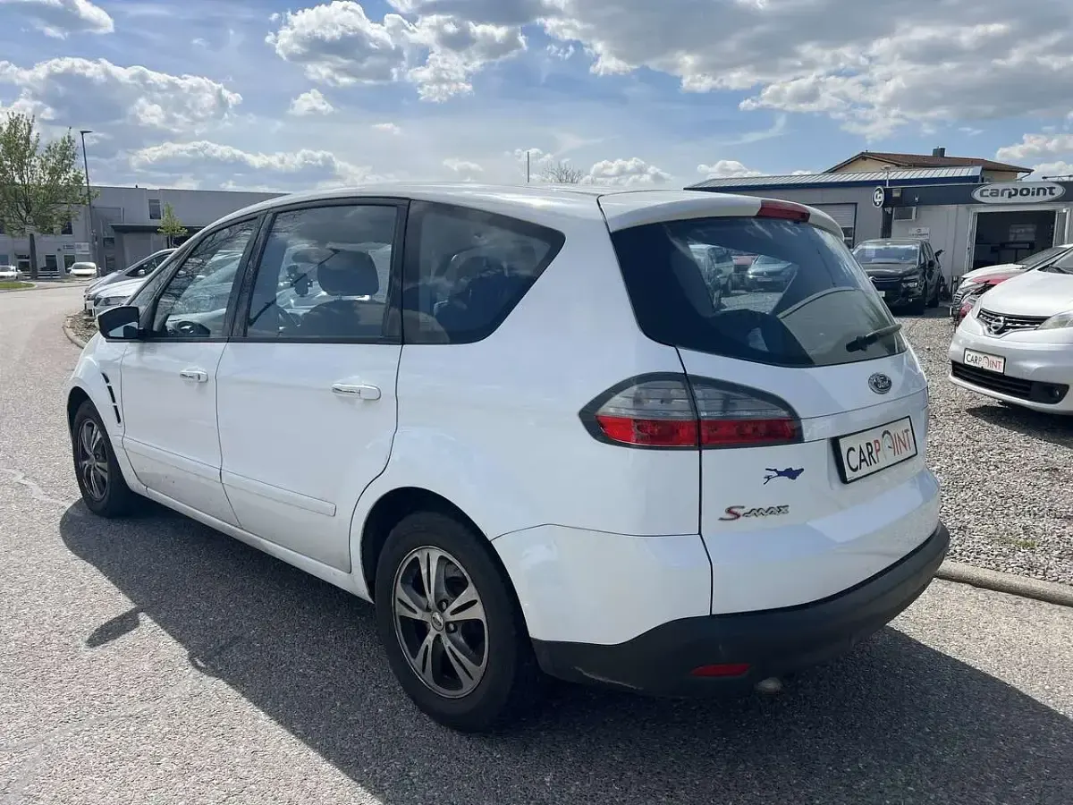 Gebraucht Ford S-MAX Titanium 140 PS (102 kW) 2009 Weiß Van / Kleinbus