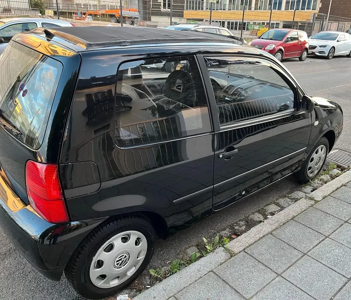 Gebraucht VW Lupo 50 PS (36 kW) 1999 Schwarz Kleinwagen