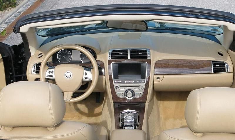 Gebraucht Jaguar XK 385 PS (283 kW) 2010 Schwarz Cabrio