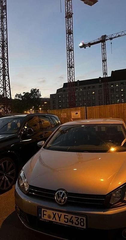 Gebraucht VW Golf VI Team 105 PS (77 kW) 2010 Blau Kleinwagen