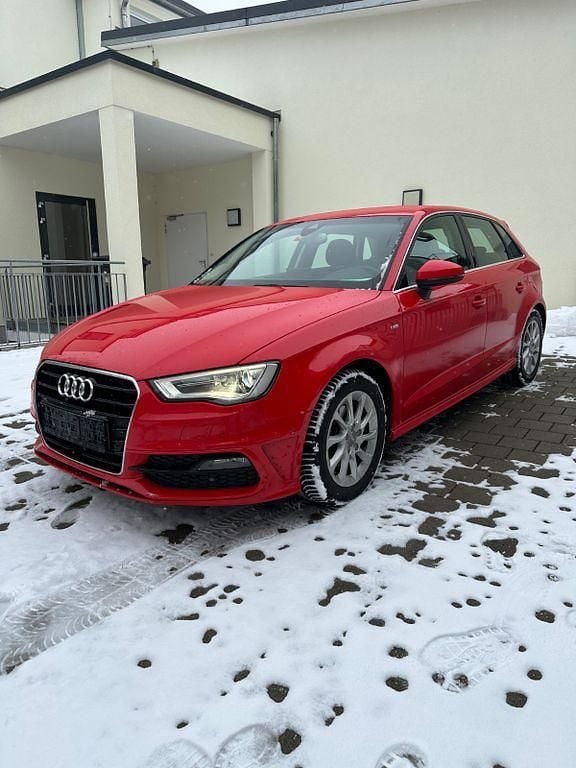 Rot Gebraucht 2013 Audi A3 S-Line Limousine | 14.300 € (Guter Preis) - Bild 1/4