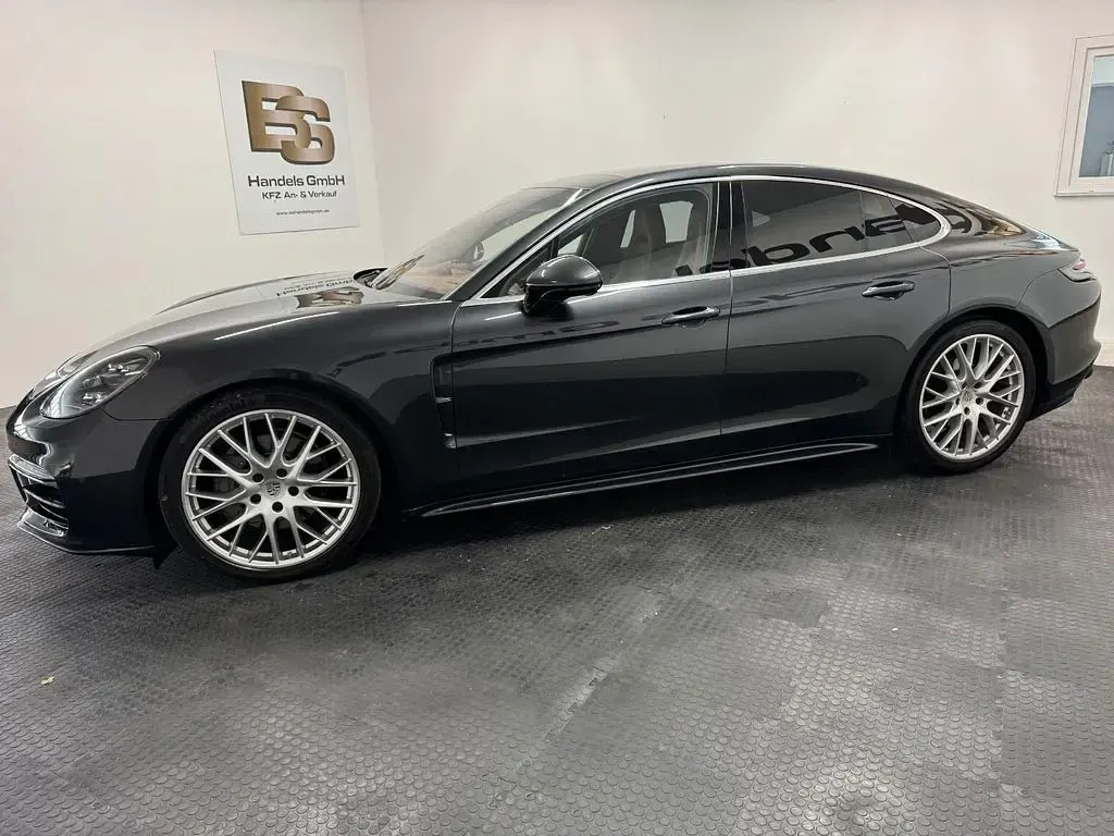 Gebraucht Porsche Panamera Chrono 441 PS (324 kW) 2018 Grau Limousine