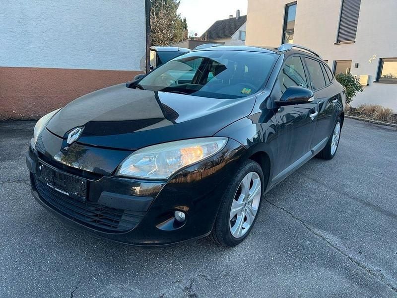 Gebraucht Renault Mégane III Dynamique 131 PS (96 kW) 2010 Schwarz Limousine