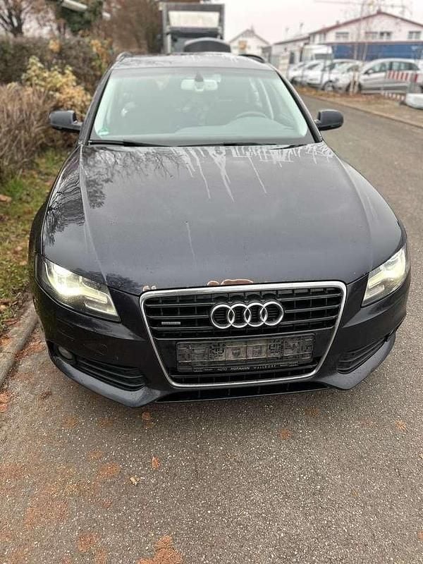 Mondscheinblau metallic Gebraucht 2011 Audi A4 Ambition Kombi | 3.600 € (Guter Preis) - Bild 1/4