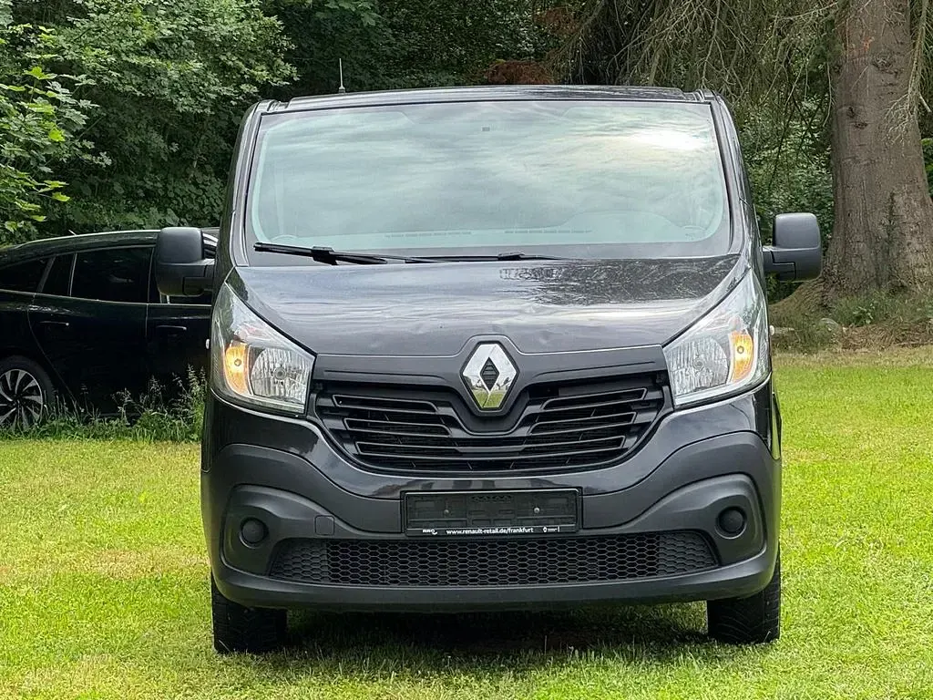Gebraucht Renault Trafic Expression 95 PS (69 kW) 2016 Schwarz Van / Kleinbus