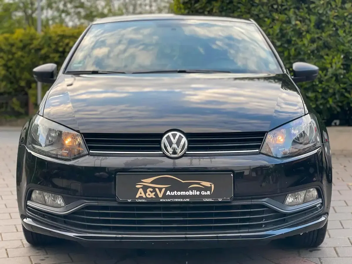 Gebraucht VW Polo 75 PS (55 kW) 2014 Schwarz Kleinwagen