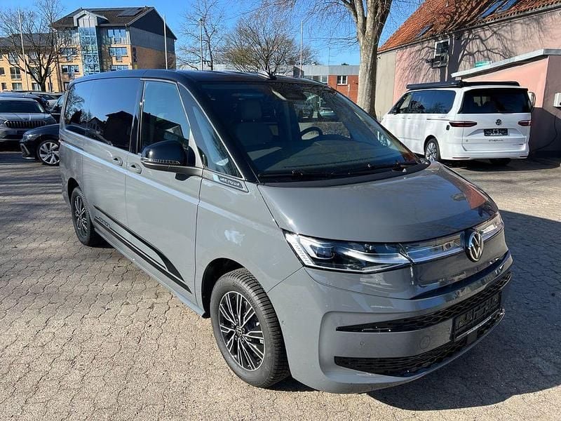Neu VW Multivan Edition 150 PS (110 kW) 2026 Grau Van