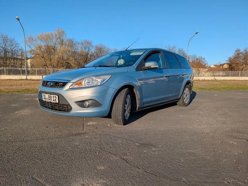 Gebraucht Ford Focus 101 PS (74 kW) 2009 Blau Limousine