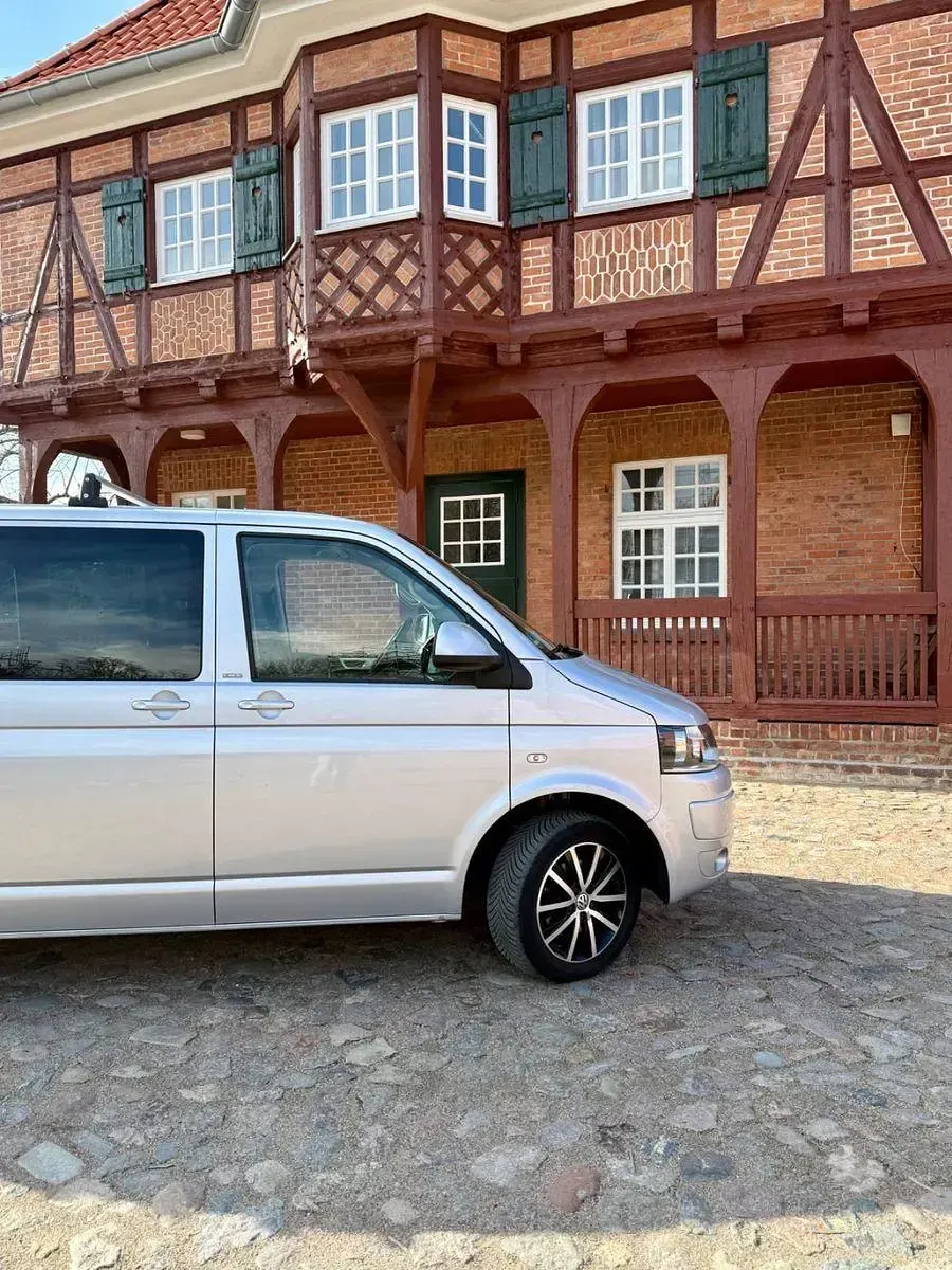 Gebraucht VW T5 Edition 140 PS (102 kW) 2013 Silber Van