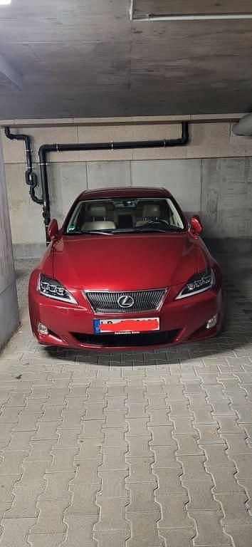 Rot Gebraucht 2006 Lexus IS250 Limousine | 10.600 € (Teuer) - Bild 1/4