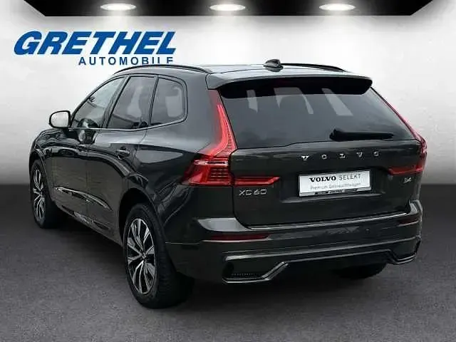 Gebraucht Volvo XC60 145 PS (106 kW) 2023 SUV